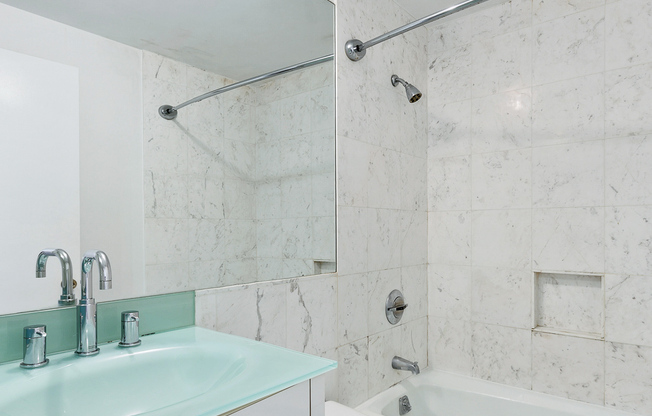 106 CENTRAL PARK S