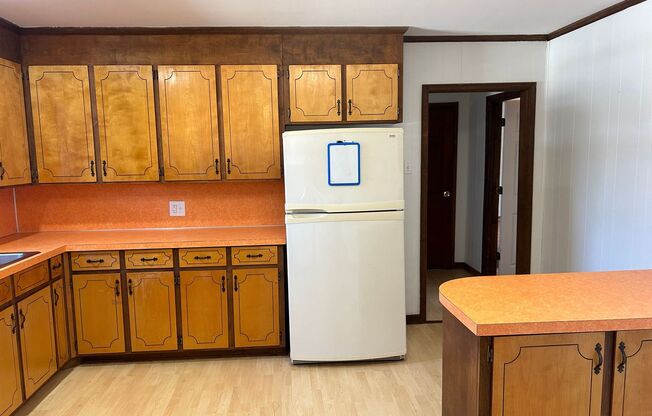 2 beds, 1 bath, $1,500