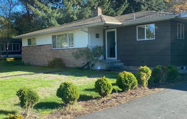 111 Cowlitz Dr