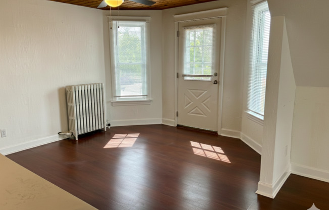 7635 W Foster Avenue