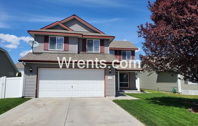 Beautiful 2 Story Home!