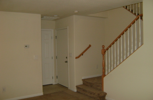 3 bedroom tri-level home comes with two car garage and washer/dryer