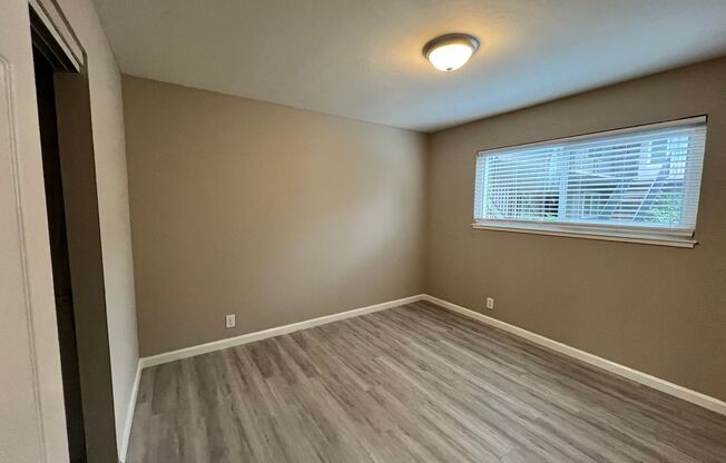 2 beds, 1 bath, 850 sqft, $2,450, Unit 10