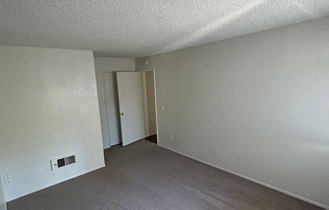2 beds, 2 baths, 900 sqft, $2,200, Unit 49