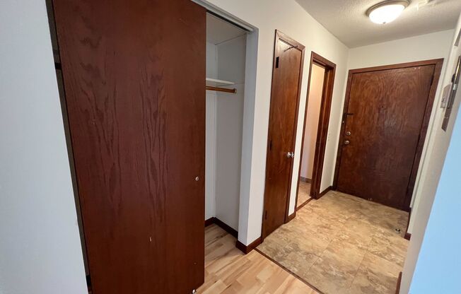 1 bed, 1 bath, $1,100, Unit Unit 302