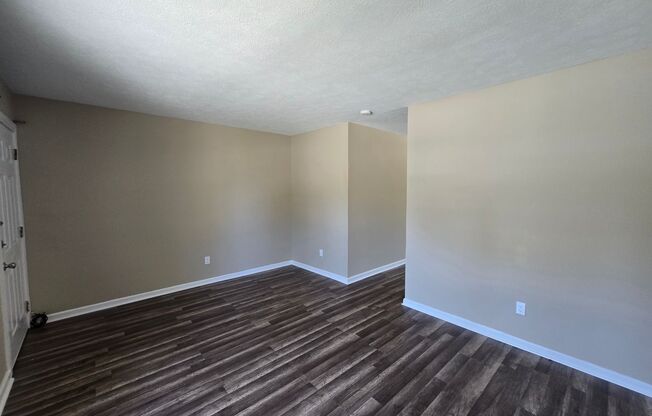 5523 Livingston ~ University Estate