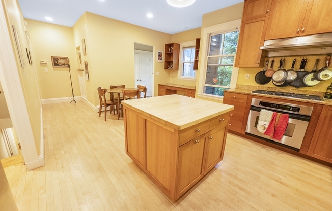 39 OAK AVE