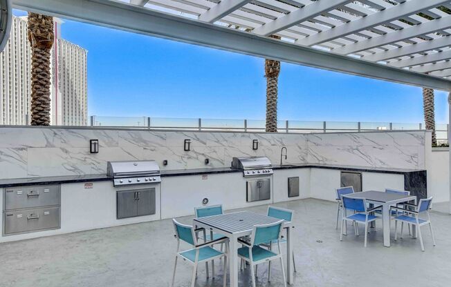2 beds, 2 baths, $2,450, Unit # 2407