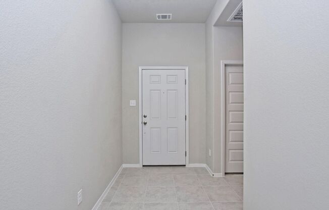 4 BR / 2 BA - 1832 SF One-Story Home - LAGO VISTA!