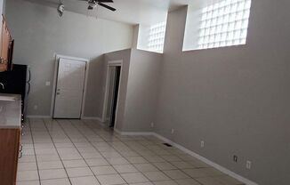 2 beds, 1 bath, 900 sqft, $800, Unit Apt 3