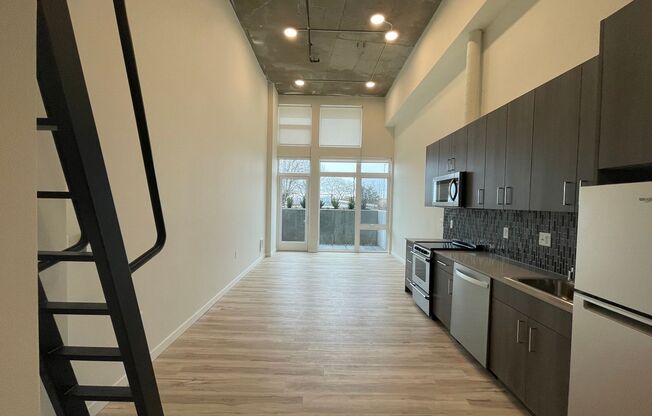 Studio, 1 bath, 515 sqft, $1,485, Unit 105