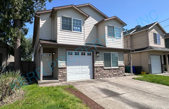 924 NE 94 AVE