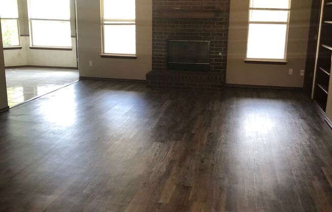 Four Bedroom in the Royal Oaks Addition!