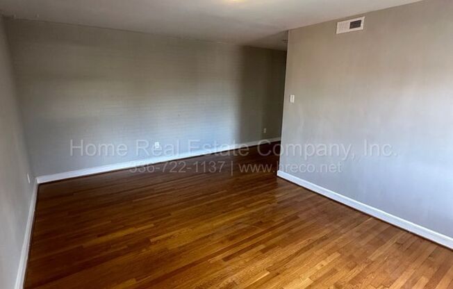 1 bed, 1 bath, $895, Unit B-7