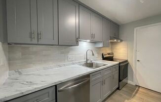 Renovated 2-Bedroom Condo with Balcony, Pool, & Parking | No Broker Fee!