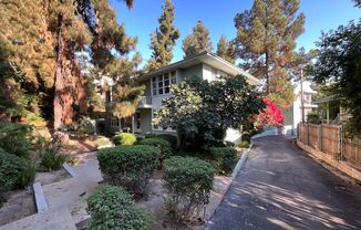 1625 RAYMOND HL RD