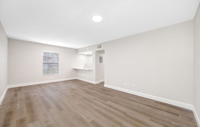 2 beds, 1 bath, 780 sqft, $2,395, Unit 07
