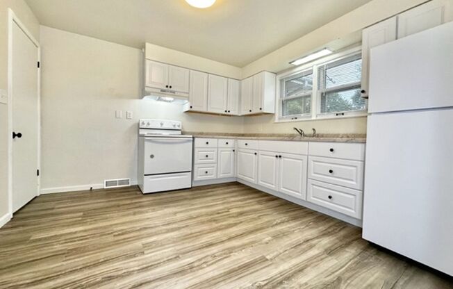 2 beds, 1 bath, $1,645