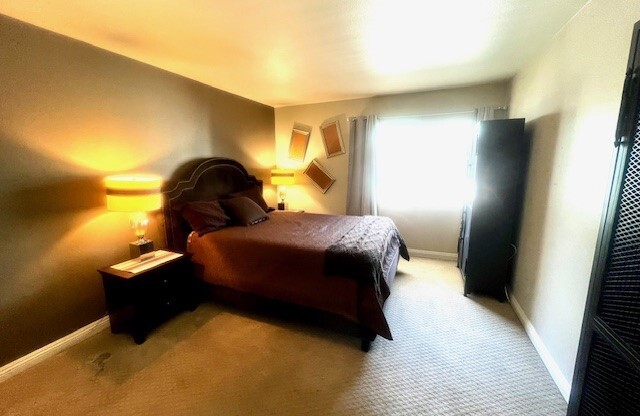 2 beds, 2 baths, 990 sqft, $3,200, Unit B205
