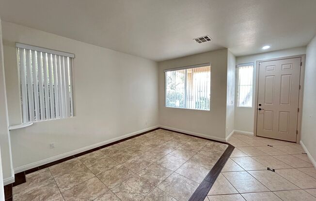 Desirable Summerlin Home 4 Bedrooms 2.5 Bathrooms!