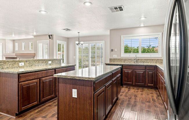 5 beds, 3.5 baths, $3,950