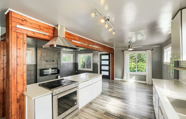 Amazing 3bed/4bath Home with 3 Additional Flex Rooms in University District!