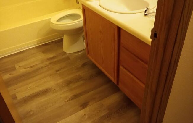 #125 GARDEN MANOR APTS