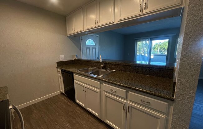2 beds, 2 baths, 850 sqft, $2,845, Unit 819-24