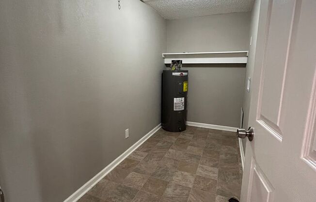1 bed, 1 bath, 576 sqft, $1,150, Unit 167