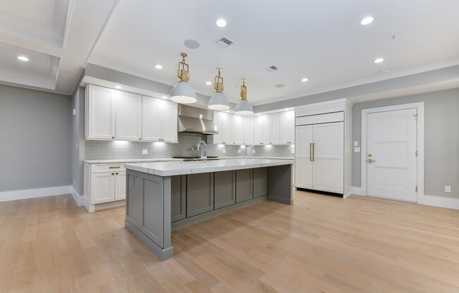 377 W 1 ST