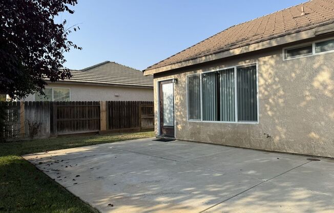 3 beds, 2 baths, $1,950