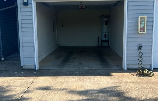 2 beds, 2 baths, 1,350 sqft, $1,595, Unit 112