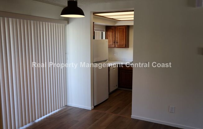 2 beds, 1 bath, $2,300, Unit # 8