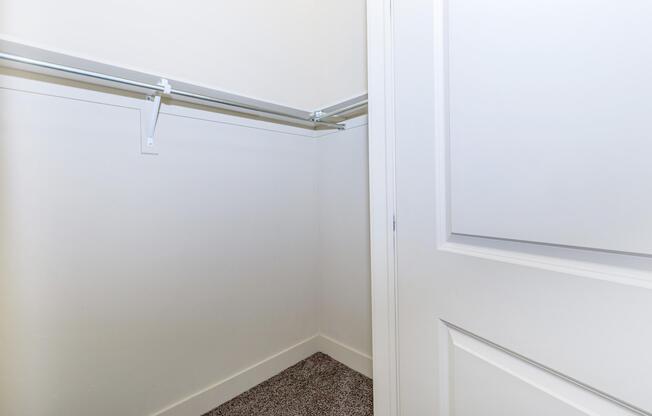 1 bed, 1 bath, 747 sqft, $1,278