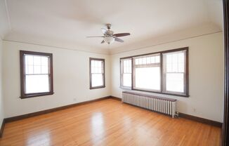 1 bed, 1 bath, 575 sqft, $975, Unit 8