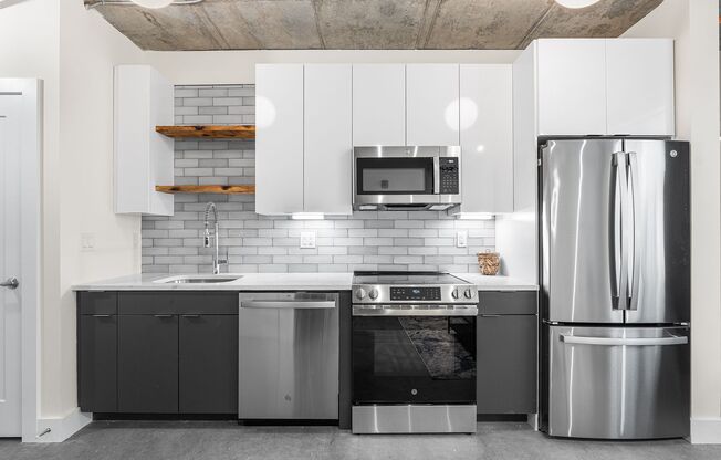 1 bed, 1 bath, 449 sqft, $1,350, Unit 407