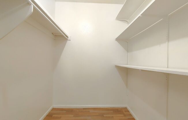 1 bed, 1 bath, 700 sqft, $915, Unit Unit 116