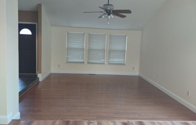 1617 Oakview Dr - Roseville 95661