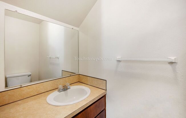 2 beds, 1.5 baths, $1,650, Unit 18190