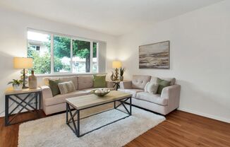 1 bed, 1 bath, 550 sqft, $1,295, Unit 37