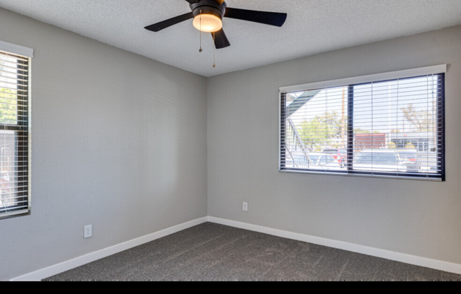 2 beds, 2 baths, 950 sqft, $1,550, Unit 243