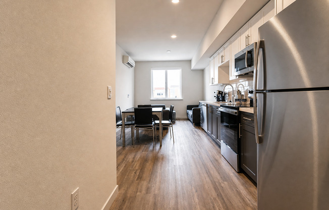 1 bed, 1 bath, 651 sqft, $1,595, Unit Semi - Private Single