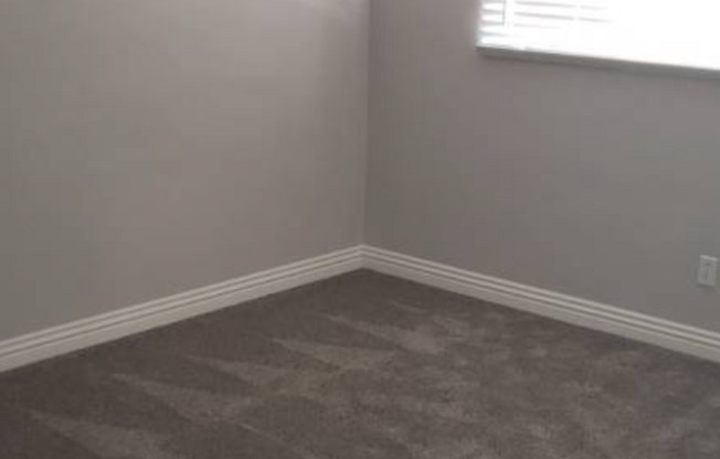 Emerald Manor Apartments