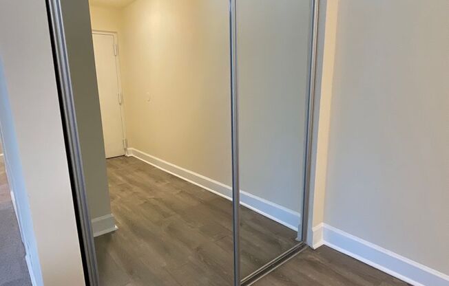 2 beds, 2 baths, 1,000 sqft, $1,975, Unit 14227 #301