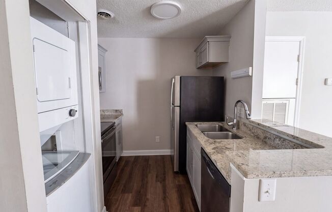 1 bed, 1 bath, 670 sqft, $1,250