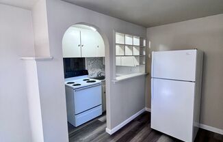 1 bed, 1 bath, $695, Unit C