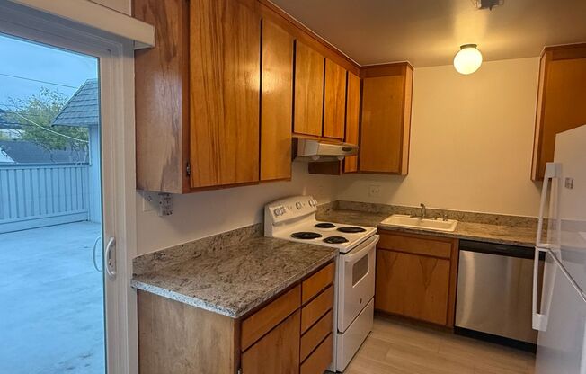 Santa Clara Ave, 3251