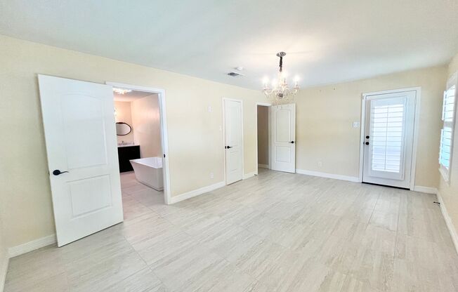 4 beds, 2.5 baths, $3,000
