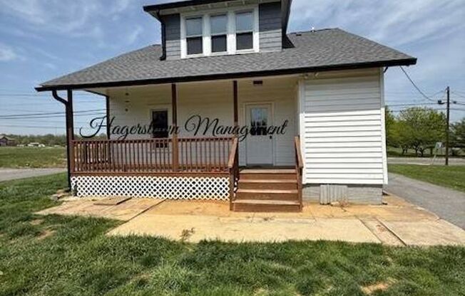 3 BR W Oak Ridge Dr