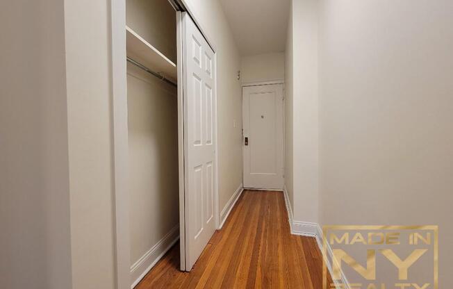 1 bed, 1 bath, $2,695, Unit 5E